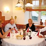 מלון Restaurant Ulbing 3*